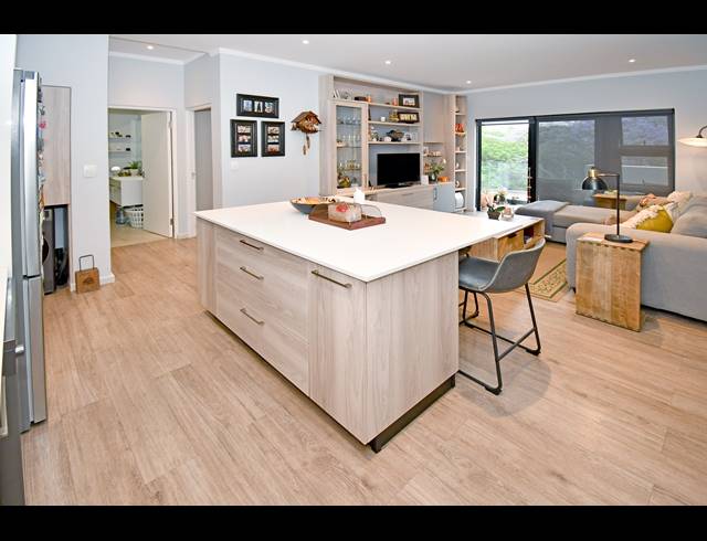 2 BEDROOM APARTMENT FOR SALE IN ROSEBANK